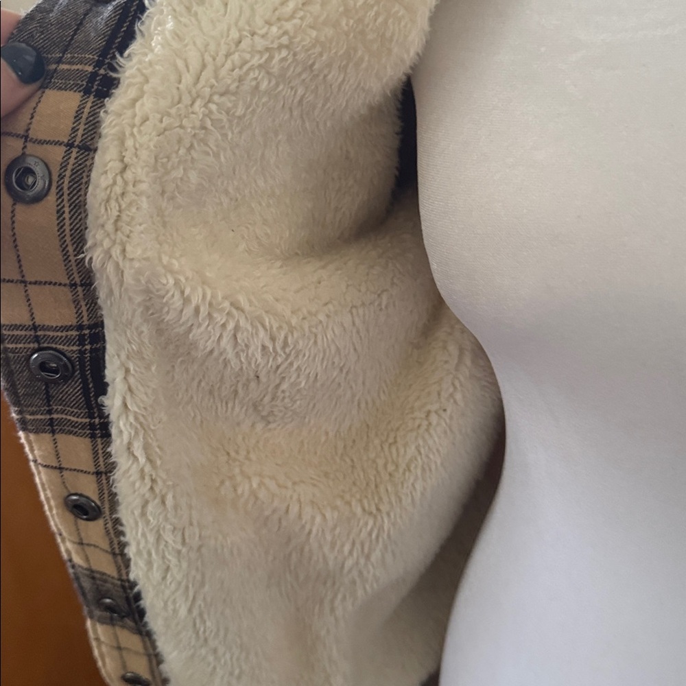 NWT Lucky Brand Black and Tan Plaid Teddy Jacket snap down Sherpa lined M - Picture 3 of 6